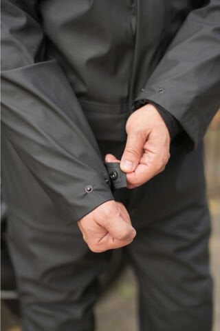 Nefes Alır Esnek Özel Üretim Dikişsiz Motorcu Yağmurluk